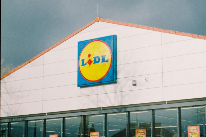 Lidl, champion européen de la grande distribution sur le climat ? - Photo de VLADISLAV BOGUTSKI sur Unsplash