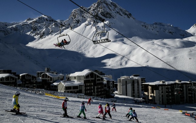 La station de Tignes en janvier 2024. JEFF PACHOUD / AFP