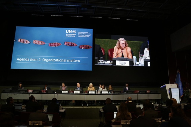 Au bout d'une semaine de négociations, seul le président et une partie du bureau ont pu être élus. @Christopher Nicholas / UNEP