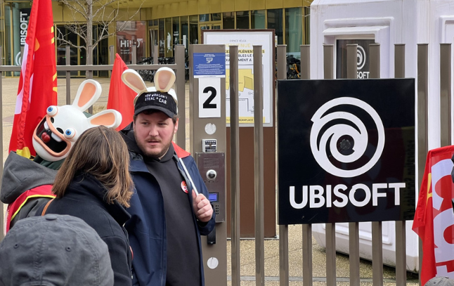 Les salariés d'Ubisoft étaient réunis le 10 février dernier devant le siège social de Saint-Mandé. @Florine Morestin