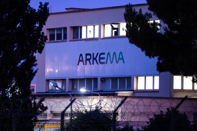 Arkema et Daikin sont accusées d’avoir déversé environ 3,5 tonnes de PFAS par an dans le Rhône. @Photo by MIGUEL MEDINA / AFP