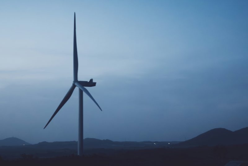 Certains acteurs européens voudraient conditionner les aides publiques au développement de pratiques RSE - Photo de George Dagerotip sur Unsplash