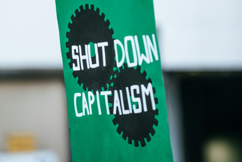 Convivialisme, limitarisme... Des concepts anti-capitalistes qui progressent dans le monde de l'entreprise - Photo de Markus Spiskesur Unsplash