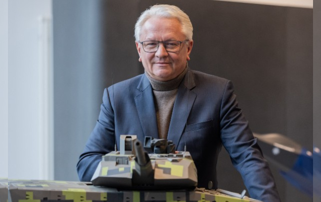Armin Papperger est le PDG de l'entreprise Rheinmetall à l'origine de la polémique. Rolf Viennenbernd / DPA Picture Alliance via AFP 